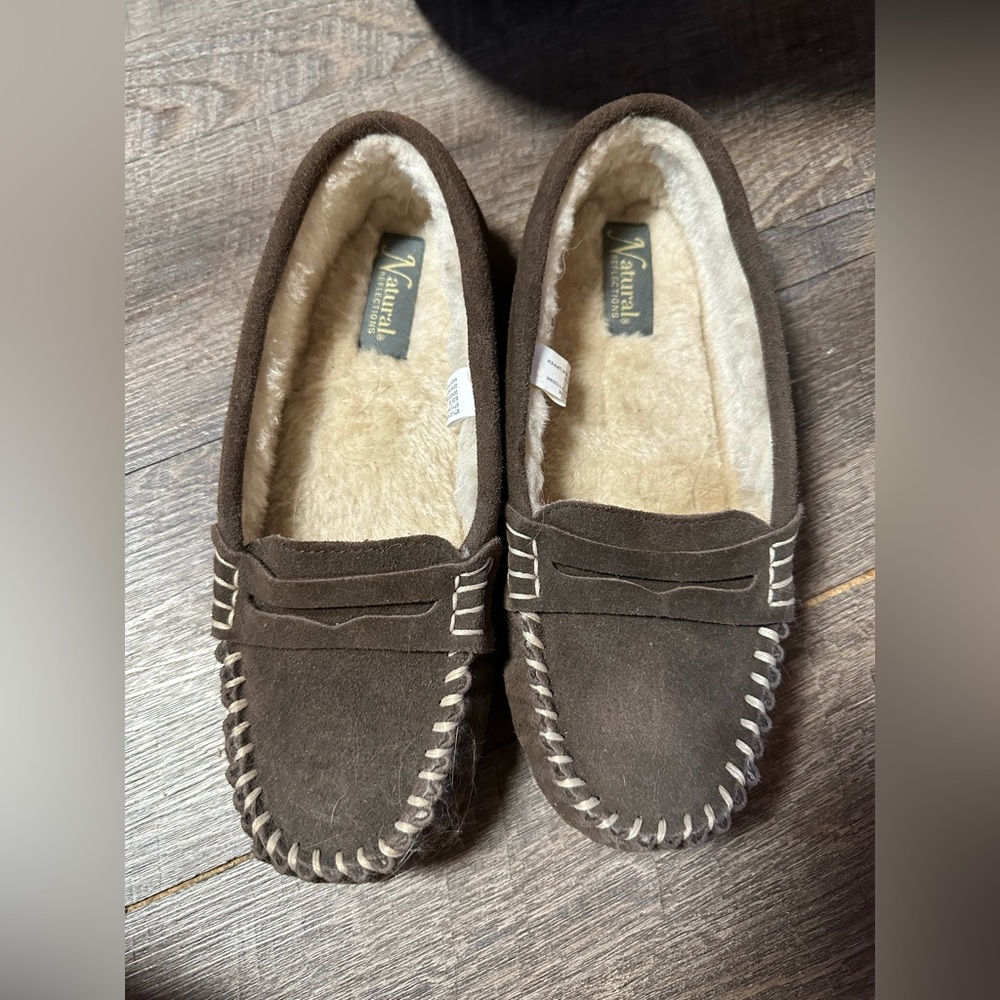 Women’s Natural Reflections moccasins size 8 NWOT